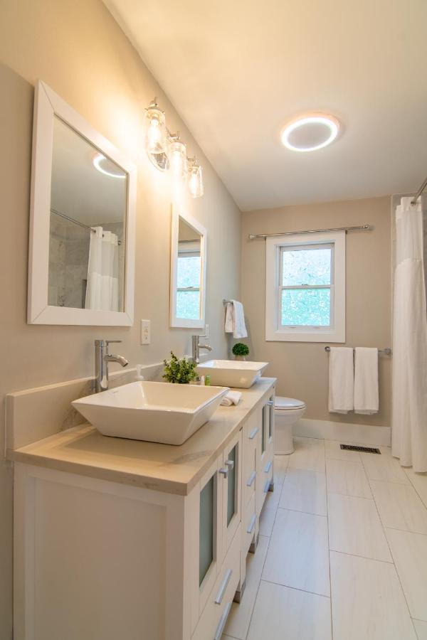 Newly Remodeled Luxury Cottage With Mountain Views Sparta Exterior photo